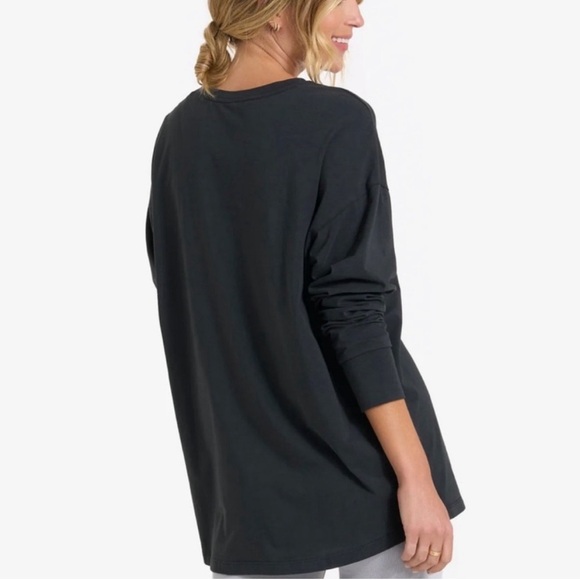 Vuori Women’s Long-Sleeve Feather Tee Black T Shirt NWOT M - Picture 3 of 7